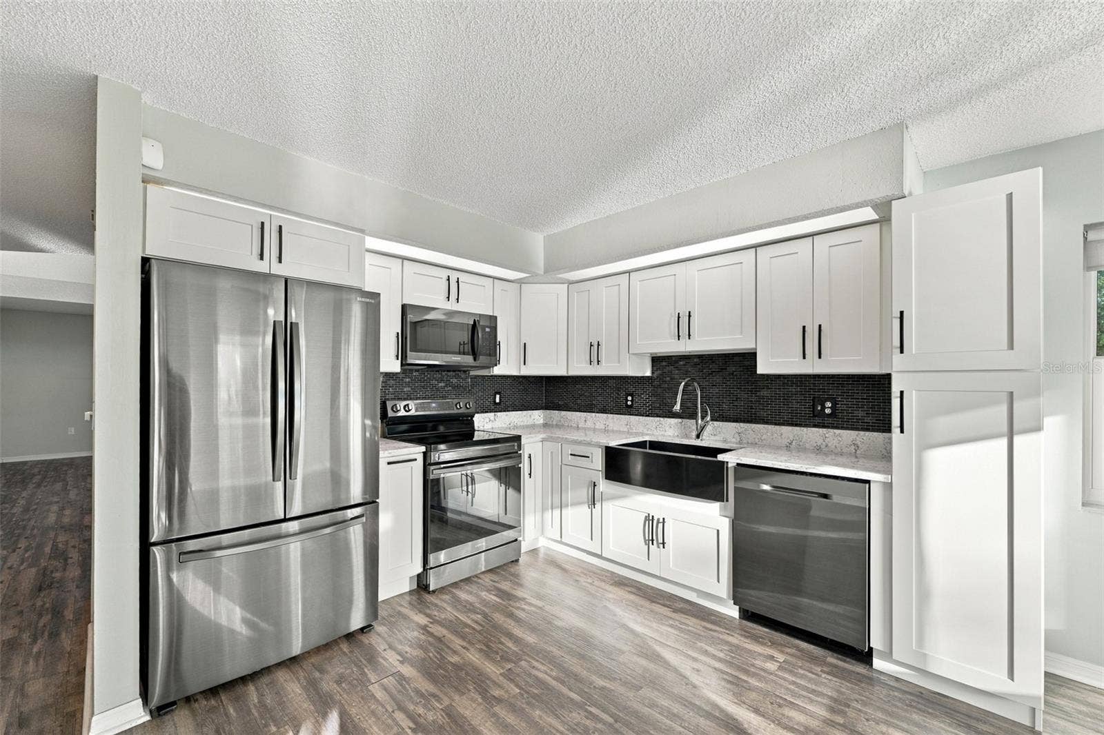 9049 ANTIGUA DRIVE, Seminole, FL 33777 9049 ANTIGUA DRIVE, Seminole, FL 33777