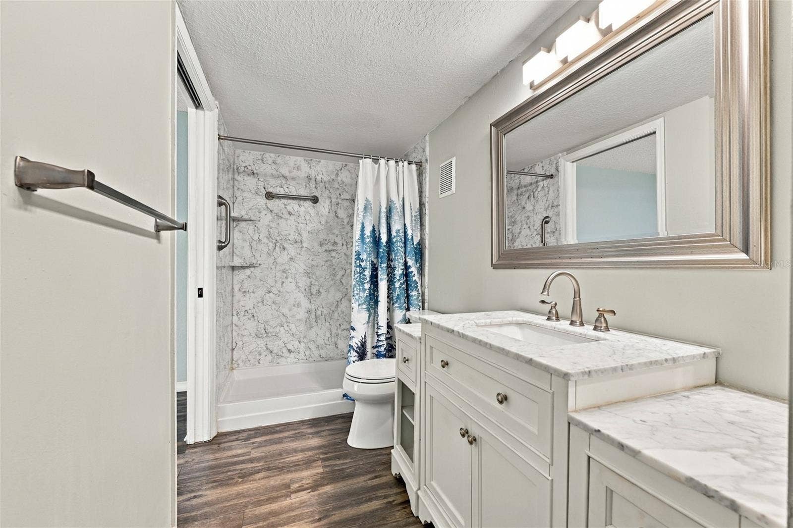 9049 ANTIGUA DRIVE, Seminole, FL 33777 9049 ANTIGUA DRIVE, Seminole, FL 33777