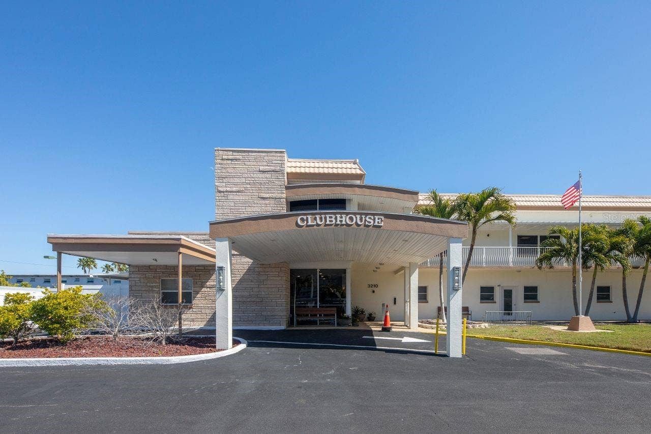 3128 59TH STREET S, #204, Gulfport, FL 33707 3128 59TH STREET S, #204, Gulfport, FL 33707