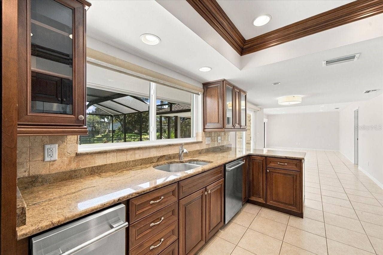 4110 CARROLLWOOD VILLAGE DRIVE, Tampa, FL 33618
