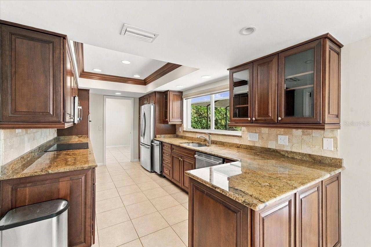 4110 CARROLLWOOD VILLAGE DRIVE, Tampa, FL 33618