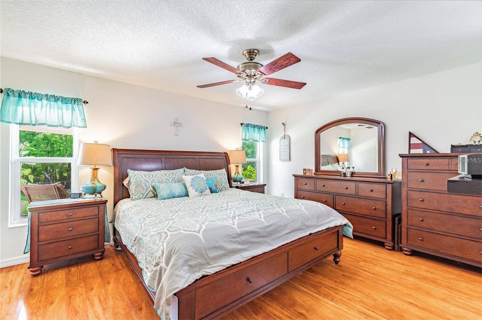 5318 LAS FLORES VIADUCT, New Port Richey, FL 34655 5318 LAS FLORES VIADUCT, New Port Richey, FL 34655
