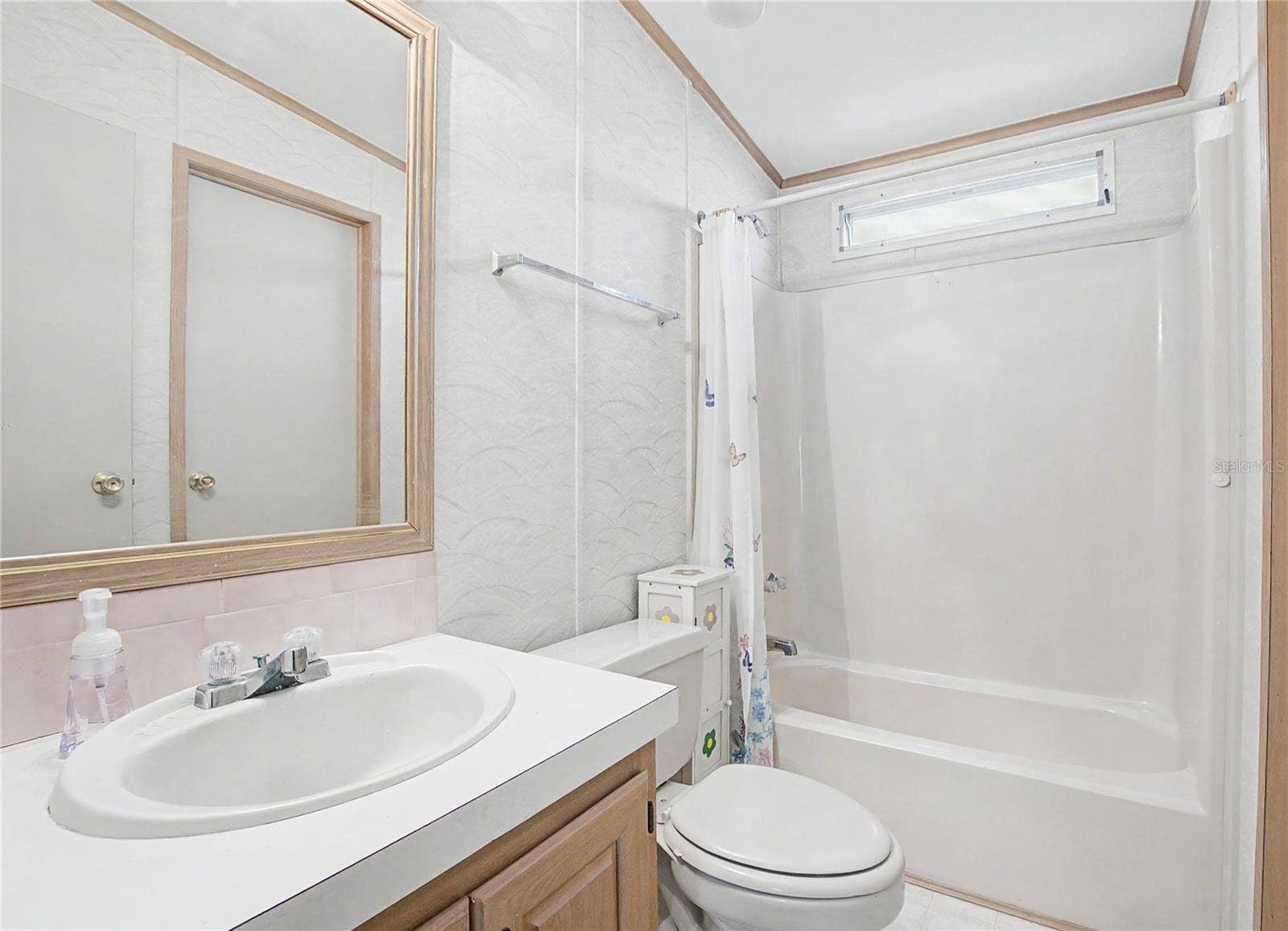 5425 BETMAR DRIVE, Zephyrhills, FL 33542 5425 BETMAR DRIVE, Zephyrhills, FL 33542