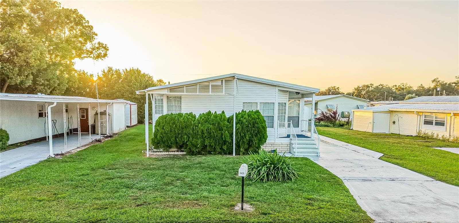 5425 BETMAR DRIVE, Zephyrhills, FL 33542 5425 BETMAR DRIVE, Zephyrhills, FL 33542
