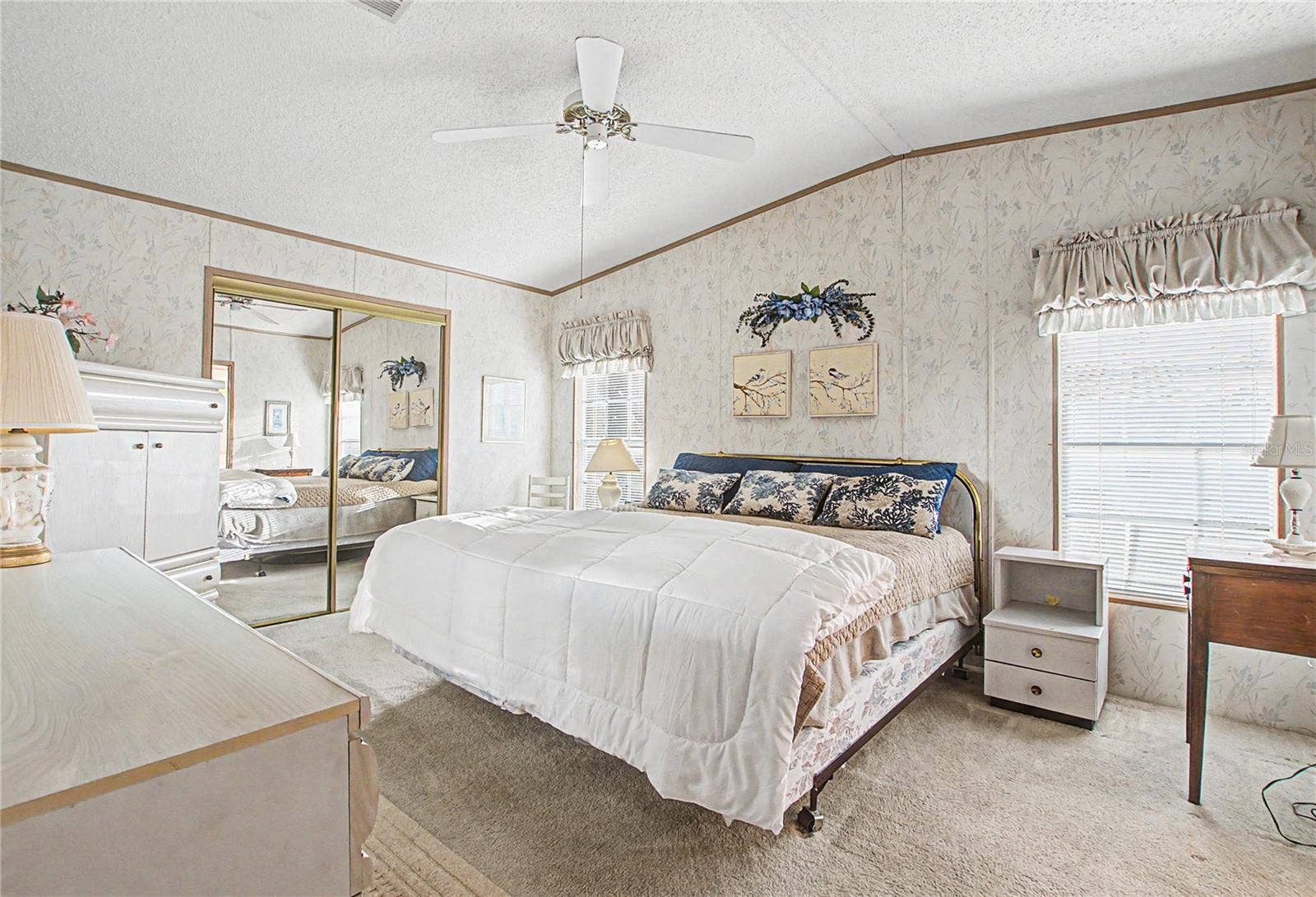 5425 BETMAR DRIVE, Zephyrhills, FL 33542 5425 BETMAR DRIVE, Zephyrhills, FL 33542