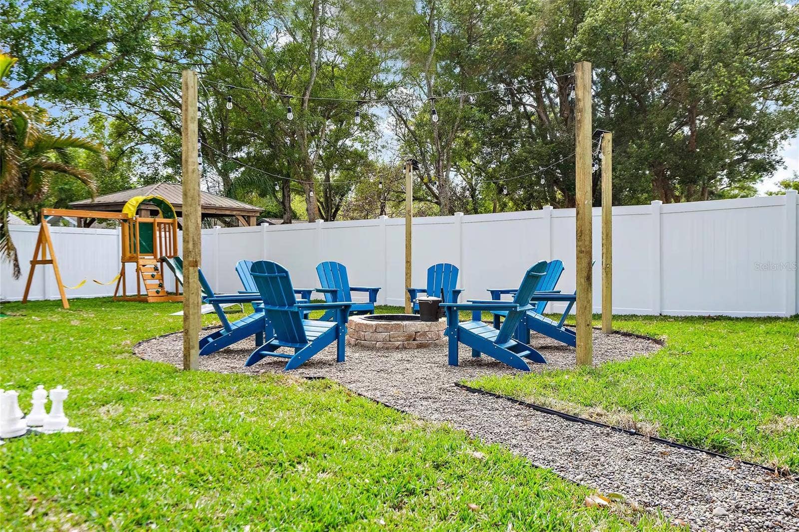 1323 PINE AVENUE NW, Largo, FL 33770
