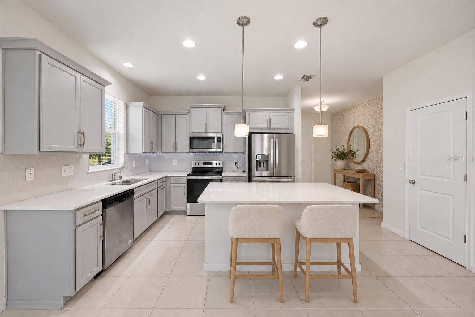11417 BLUE WOODS DRIVE, Riverview, FL 33569 11417 BLUE WOODS DRIVE, Riverview, FL 33569