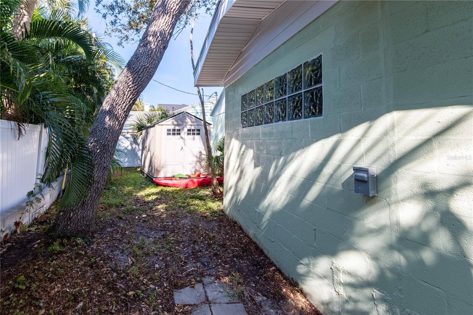 750 BAY ESPLANADE, Clearwater Beach, FL 33767 750 BAY ESPLANADE, Clearwater Beach, FL 33767