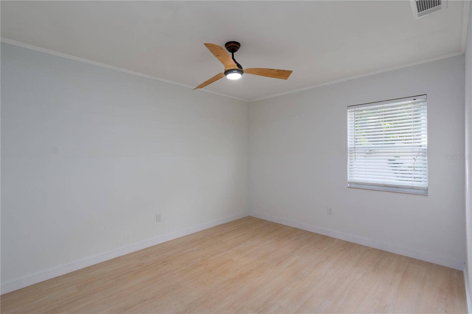 750 BAY ESPLANADE, Clearwater Beach, FL 33767 750 BAY ESPLANADE, Clearwater Beach, FL 33767
