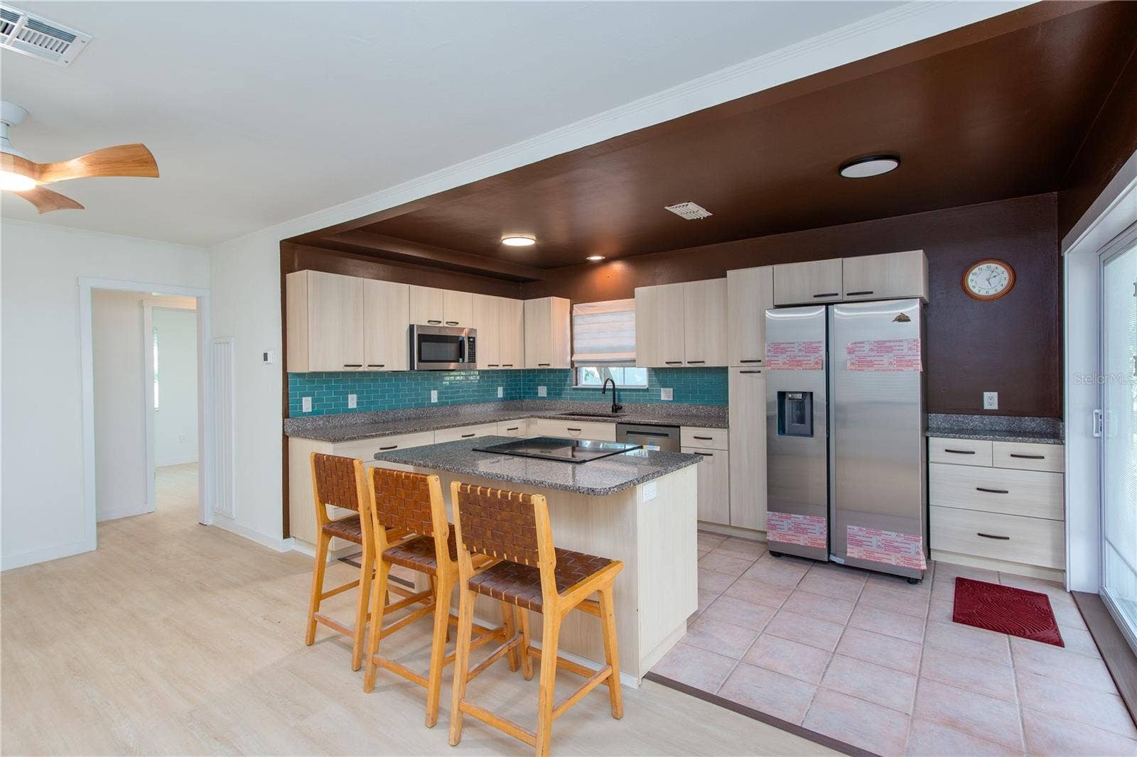 750 BAY ESPLANADE, Clearwater Beach, FL 33767 750 BAY ESPLANADE, Clearwater Beach, FL 33767
