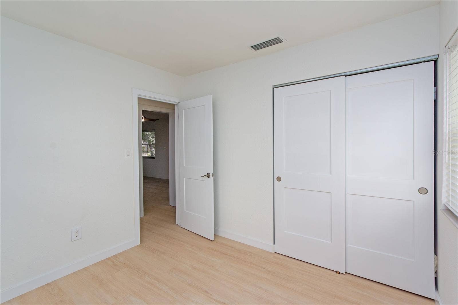 750 BAY ESPLANADE, Clearwater Beach, FL 33767 750 BAY ESPLANADE, Clearwater Beach, FL 33767