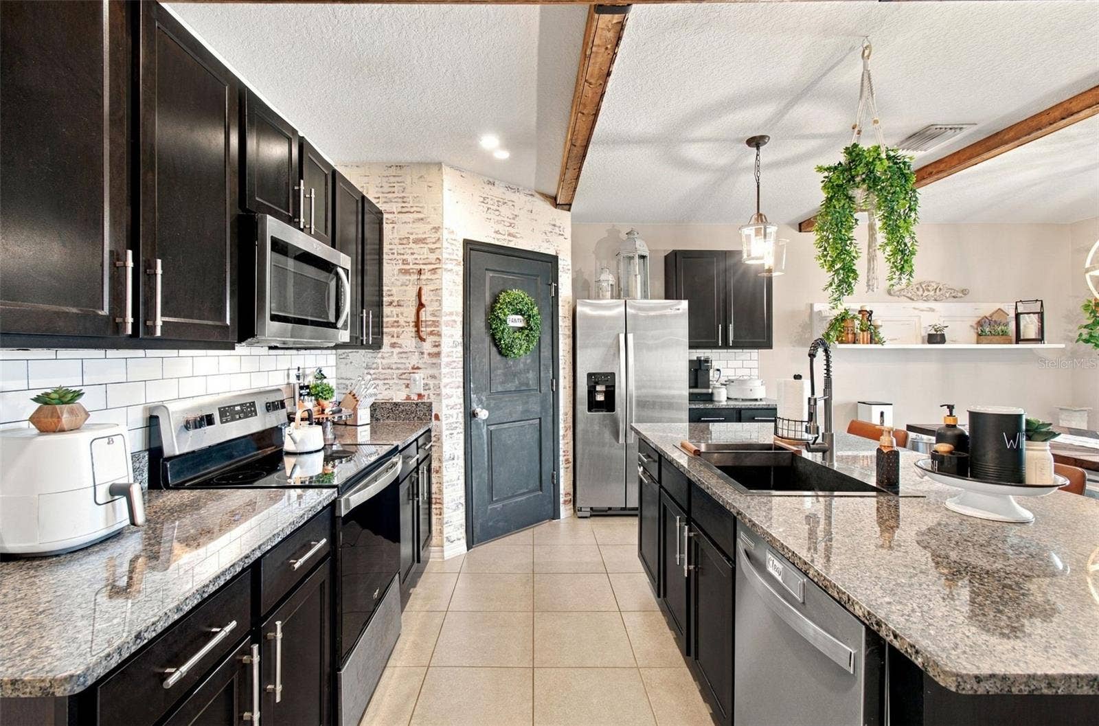 16472 LITTLE GARDEN DRIVE, Wimauma, FL 33598 16472 LITTLE GARDEN DRIVE, Wimauma, FL 33598