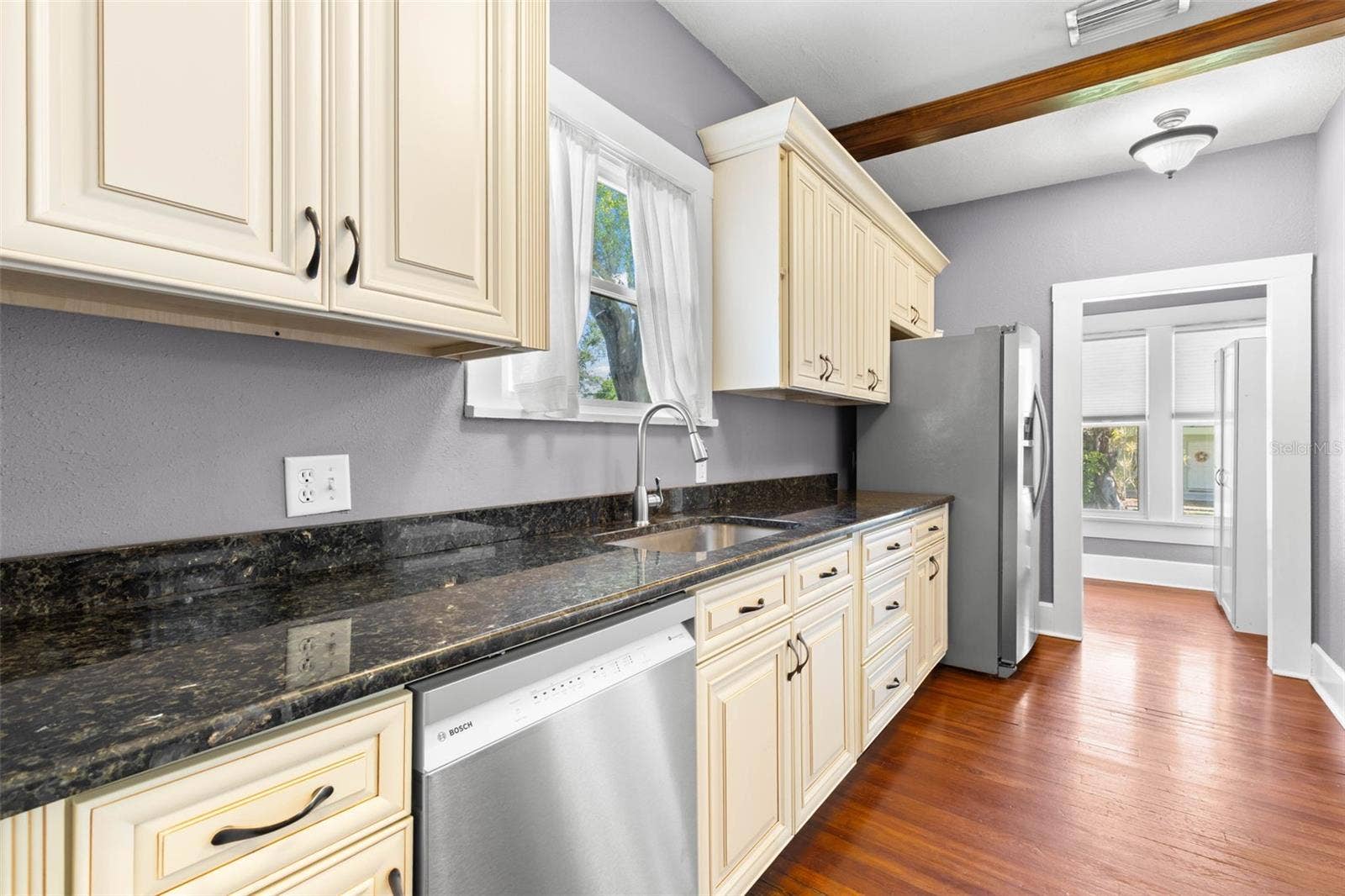 165 11TH AVENUE NE, St Petersburg, FL 33701 165 11TH AVENUE NE, St Petersburg, FL 33701