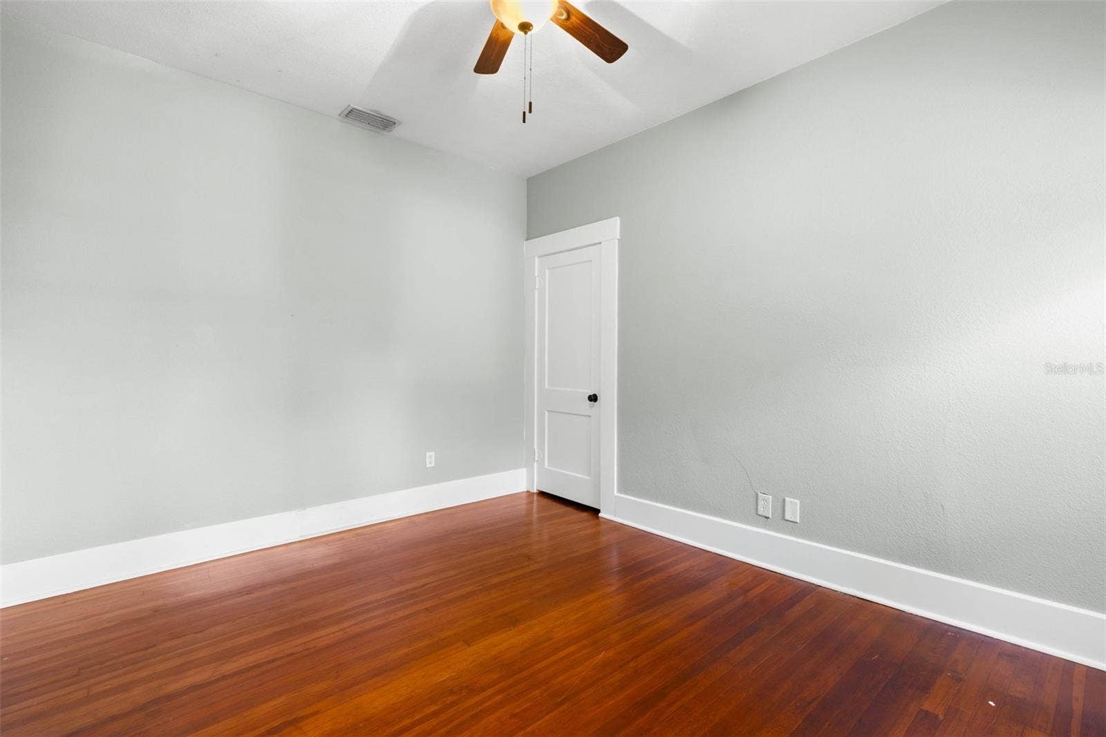 165 11TH AVENUE NE, St Petersburg, FL 33701 165 11TH AVENUE NE, St Petersburg, FL 33701