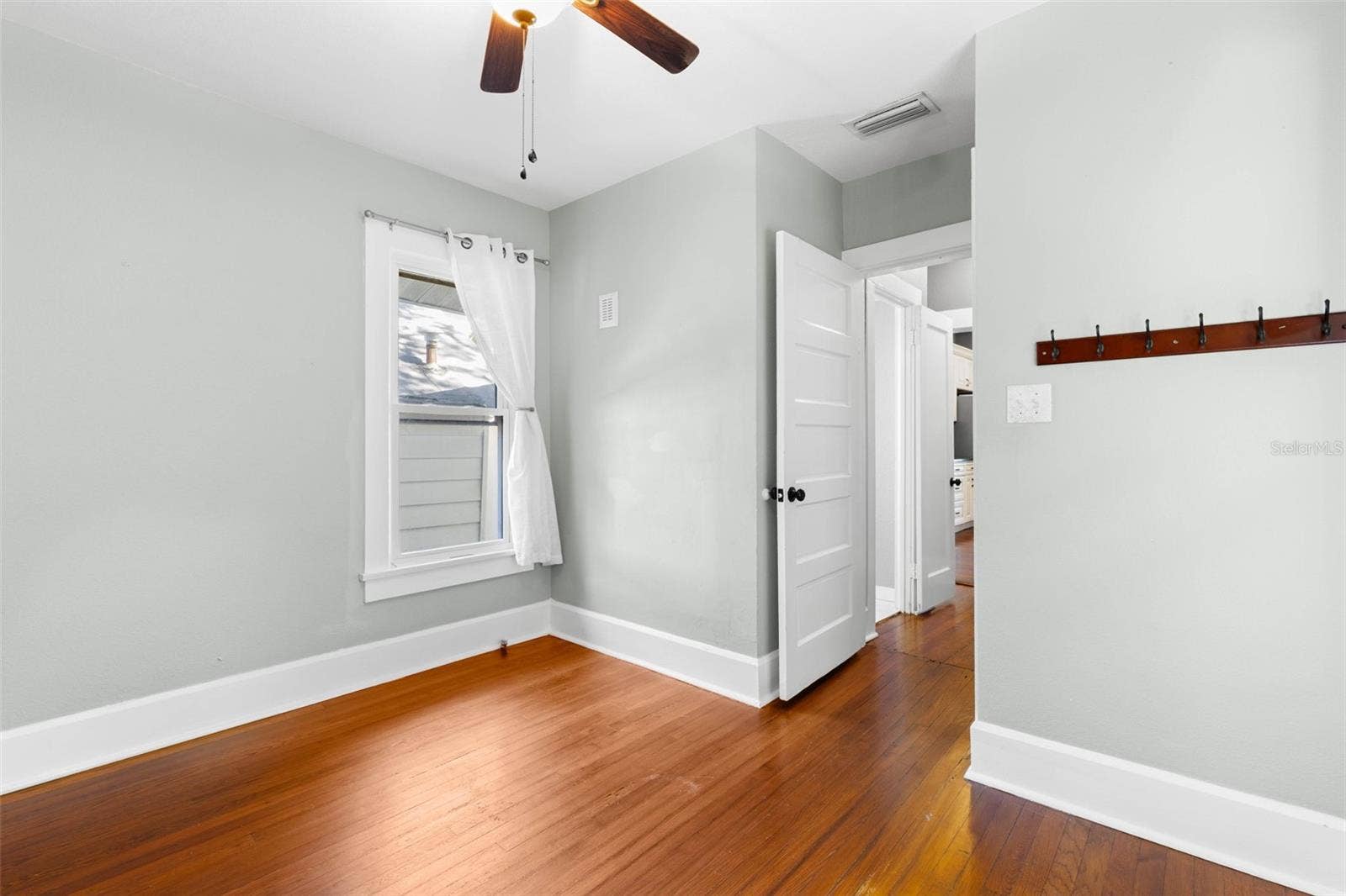 165 11TH AVENUE NE, St Petersburg, FL 33701 165 11TH AVENUE NE, St Petersburg, FL 33701