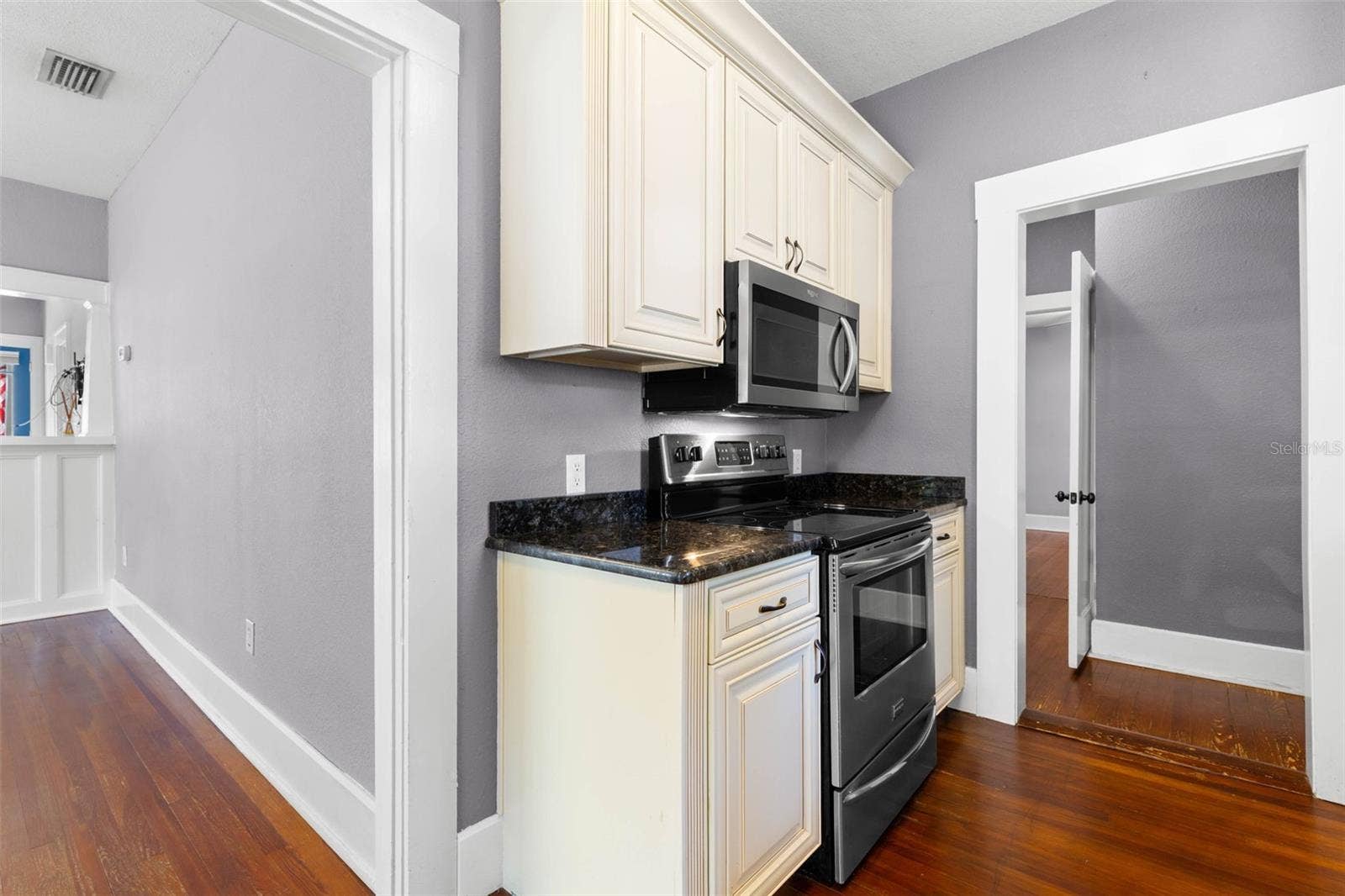 165 11TH AVENUE NE, St Petersburg, FL 33701 165 11TH AVENUE NE, St Petersburg, FL 33701