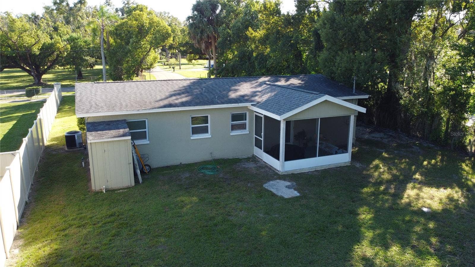 3831 HUDSON LANE, Tampa, FL 33618 3831 HUDSON LANE, Tampa, FL 33618