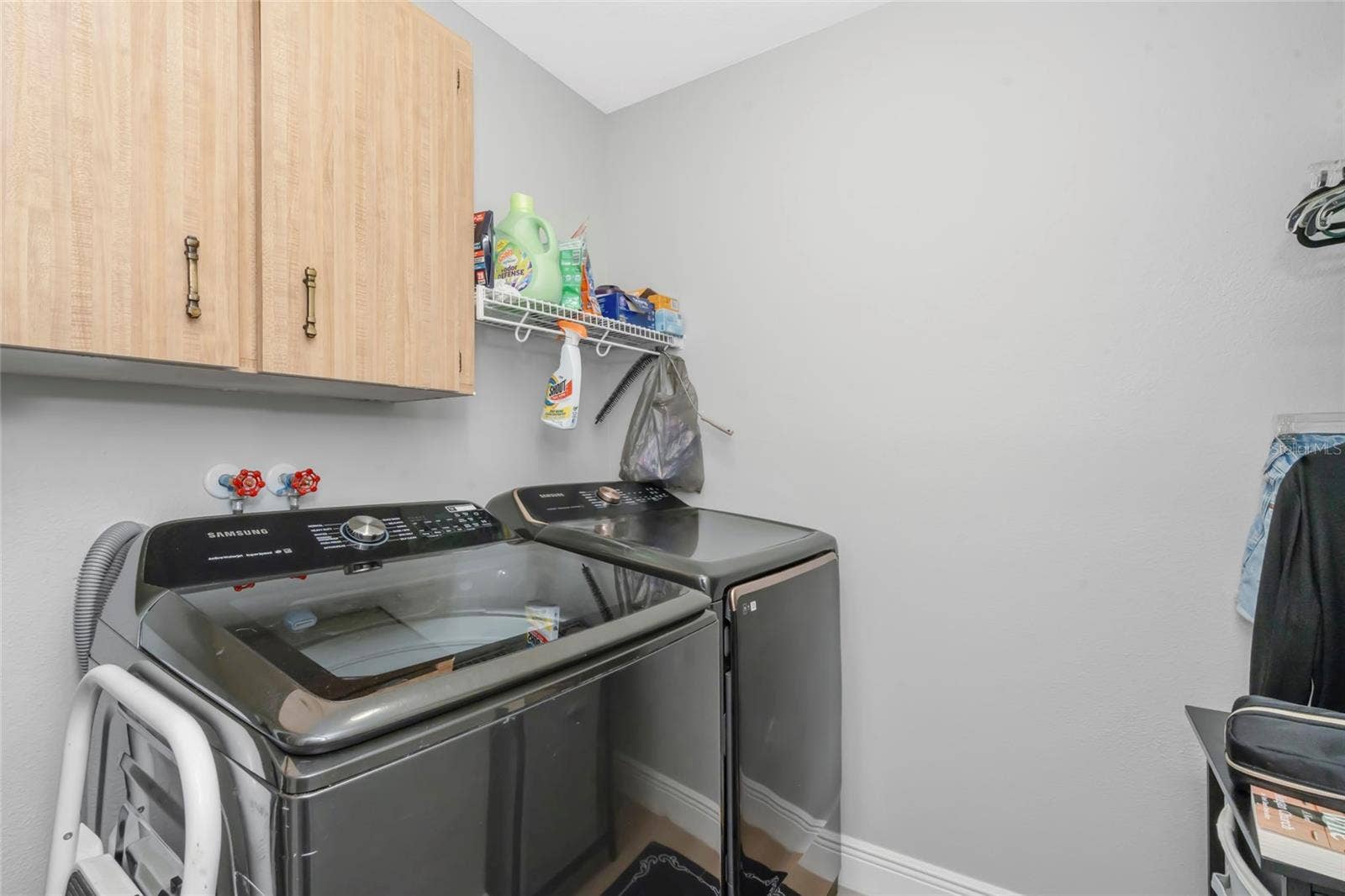 4521 MITCHER ROAD, New Port Richey, FL 34652 Laundry Room
