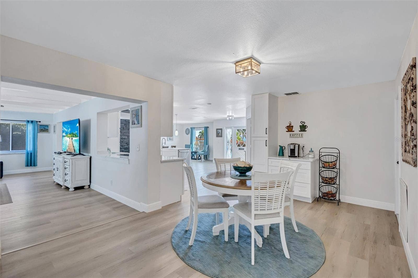 563 LEWIS BOULEVARD SE, St Petersburg, FL 33705 563 LEWIS BOULEVARD SE, St Petersburg, FL 33705
