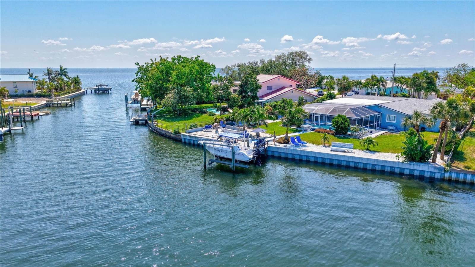 563 LEWIS BOULEVARD SE, St Petersburg, FL 33705 563 LEWIS BOULEVARD SE, St Petersburg, FL 33705