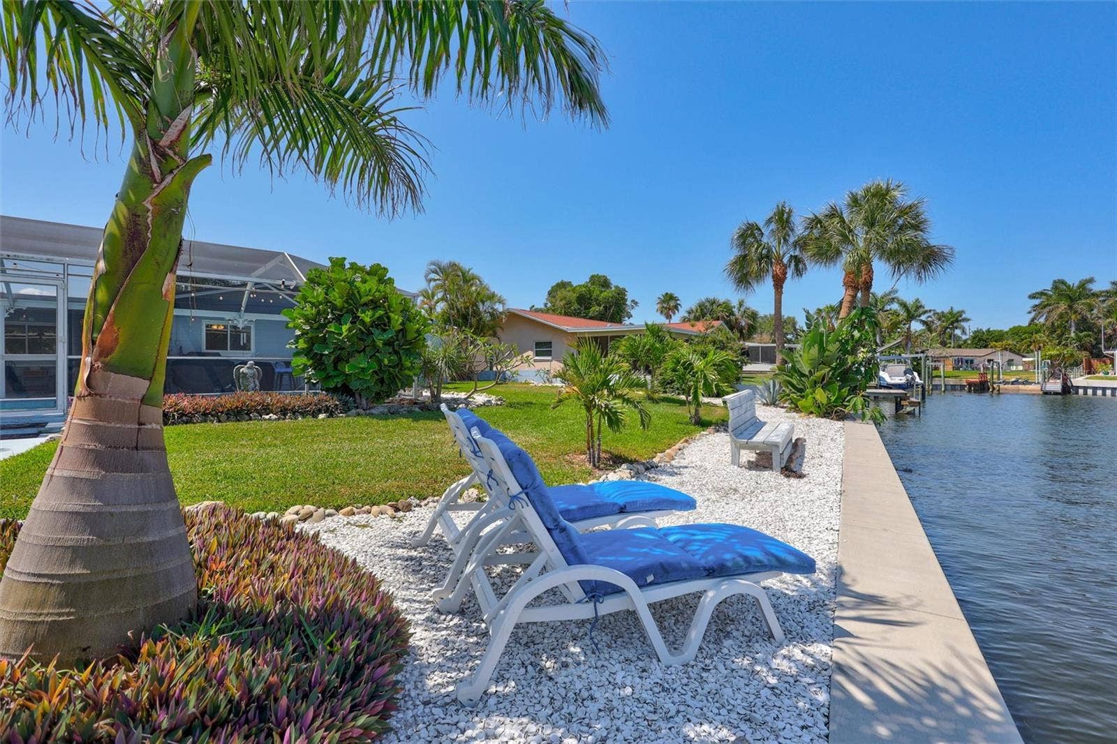 563 LEWIS BOULEVARD SE, St Petersburg, FL 33705 563 LEWIS BOULEVARD SE, St Petersburg, FL 33705