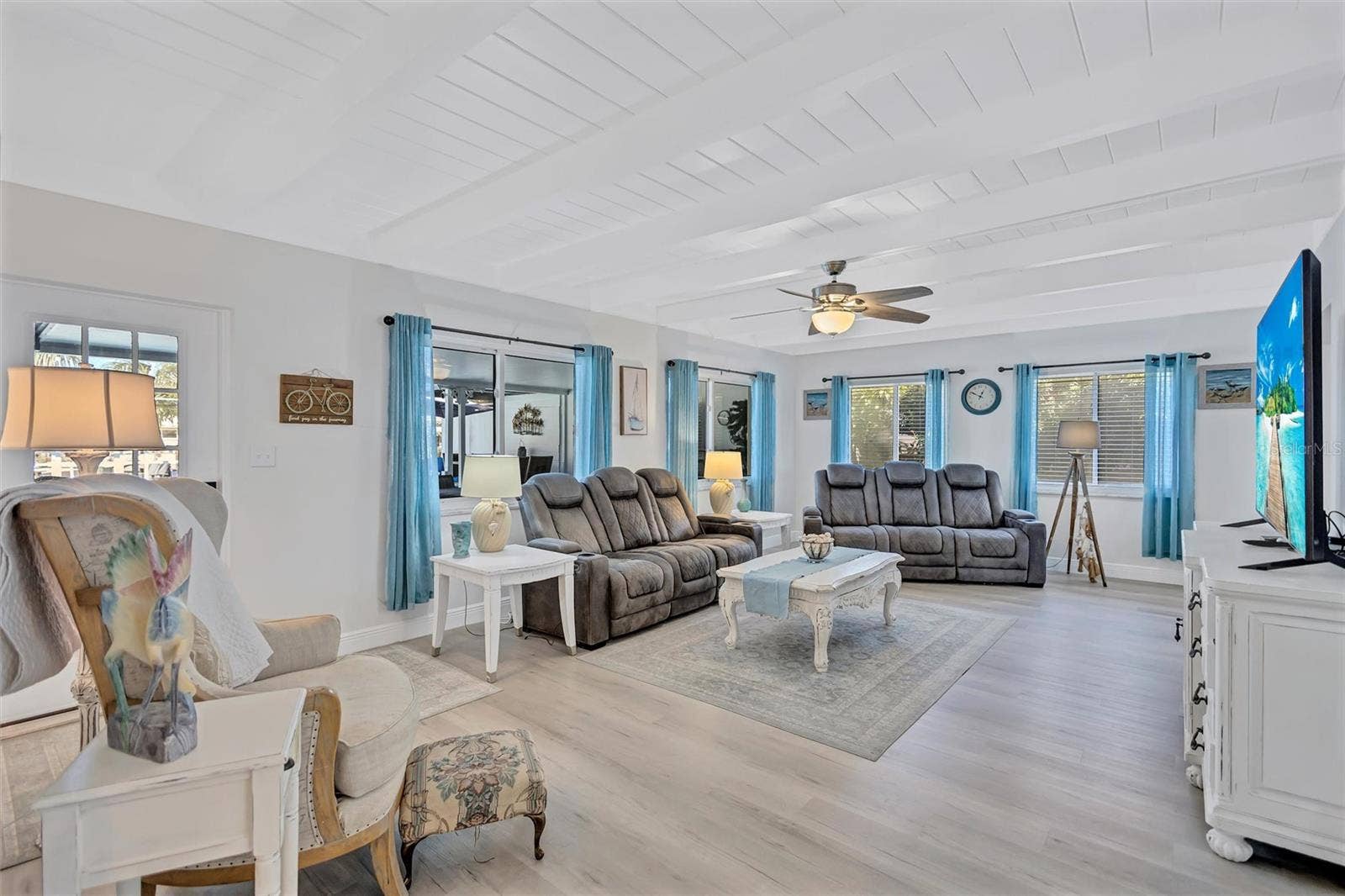 563 LEWIS BOULEVARD SE, St Petersburg, FL 33705 563 LEWIS BOULEVARD SE, St Petersburg, FL 33705