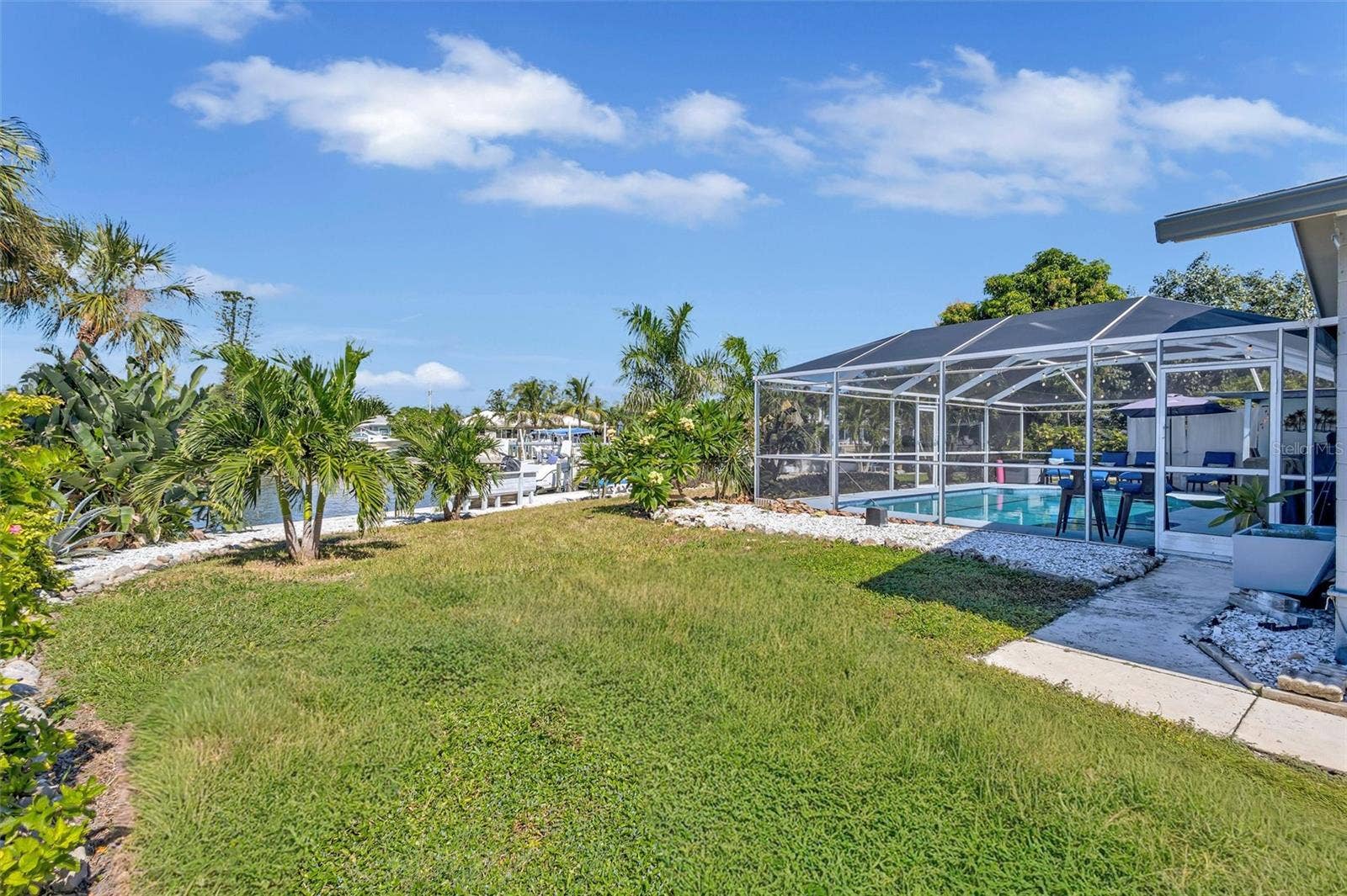 563 LEWIS BOULEVARD SE, St Petersburg, FL 33705 563 LEWIS BOULEVARD SE, St Petersburg, FL 33705