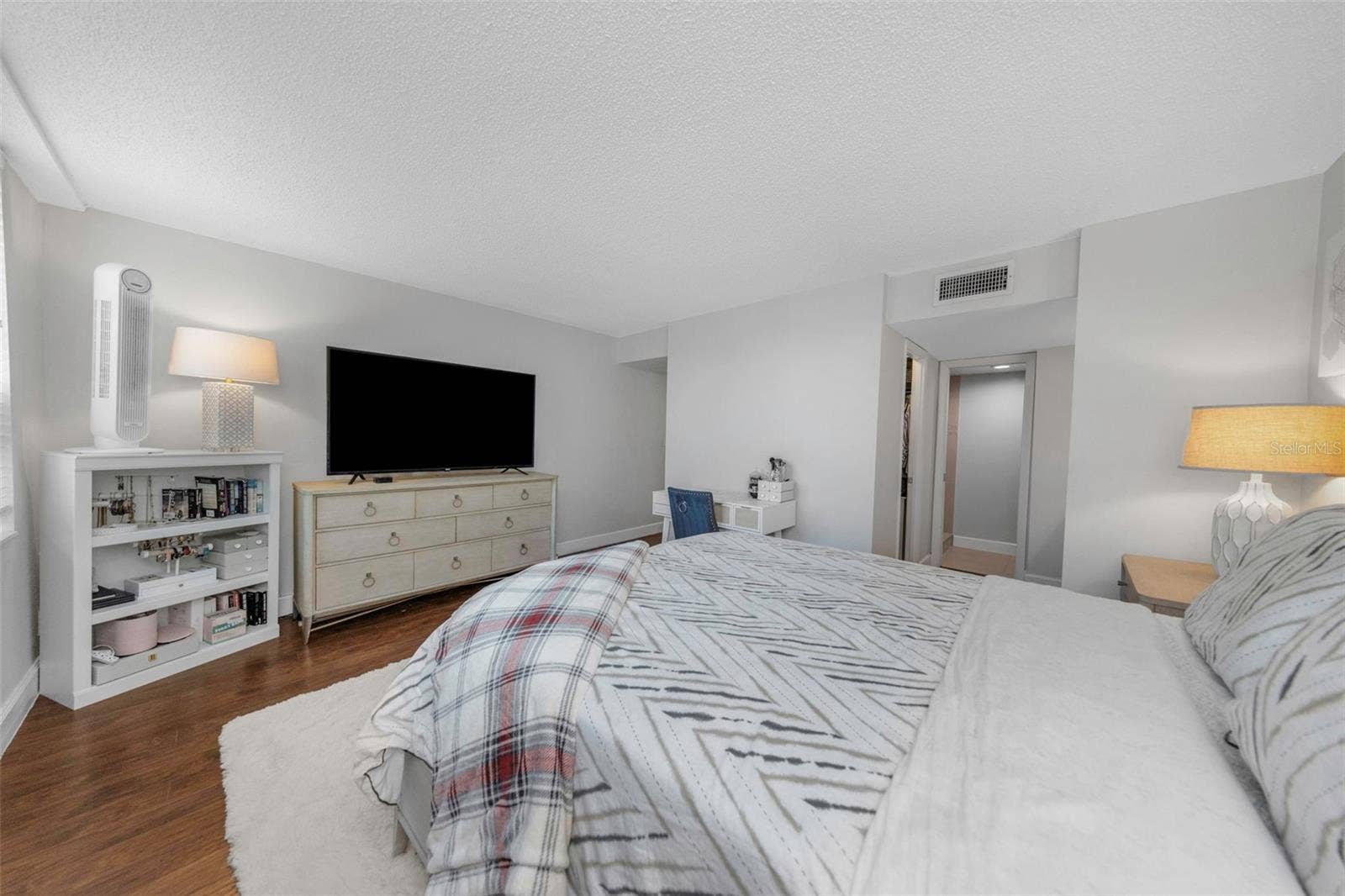 2614 COVE CAY DRIVE, #301, Clearwater, FL 33760 2614 COVE CAY DRIVE, #301, Clearwater, FL 33760