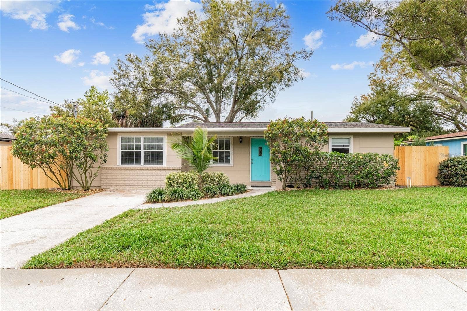 4704 W BAY AVENUE, Tampa, FL 33616