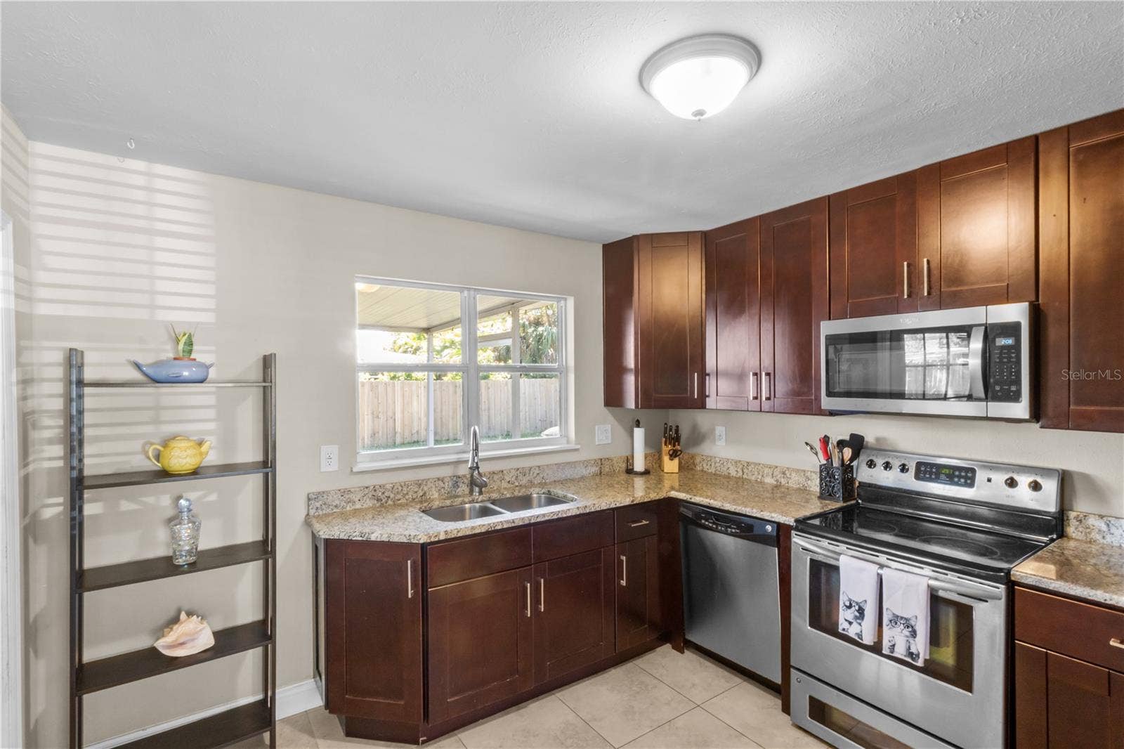 4704 W BAY AVENUE, Tampa, FL 33616