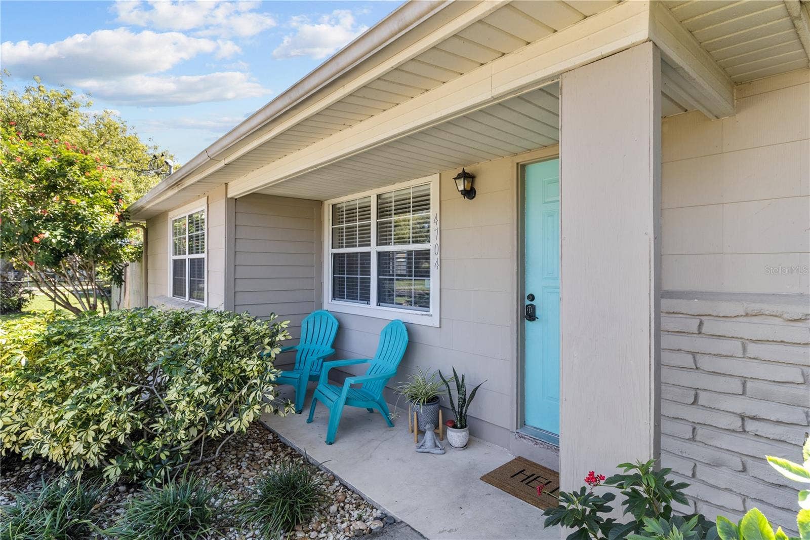 4704 W BAY AVENUE, Tampa, FL 33616