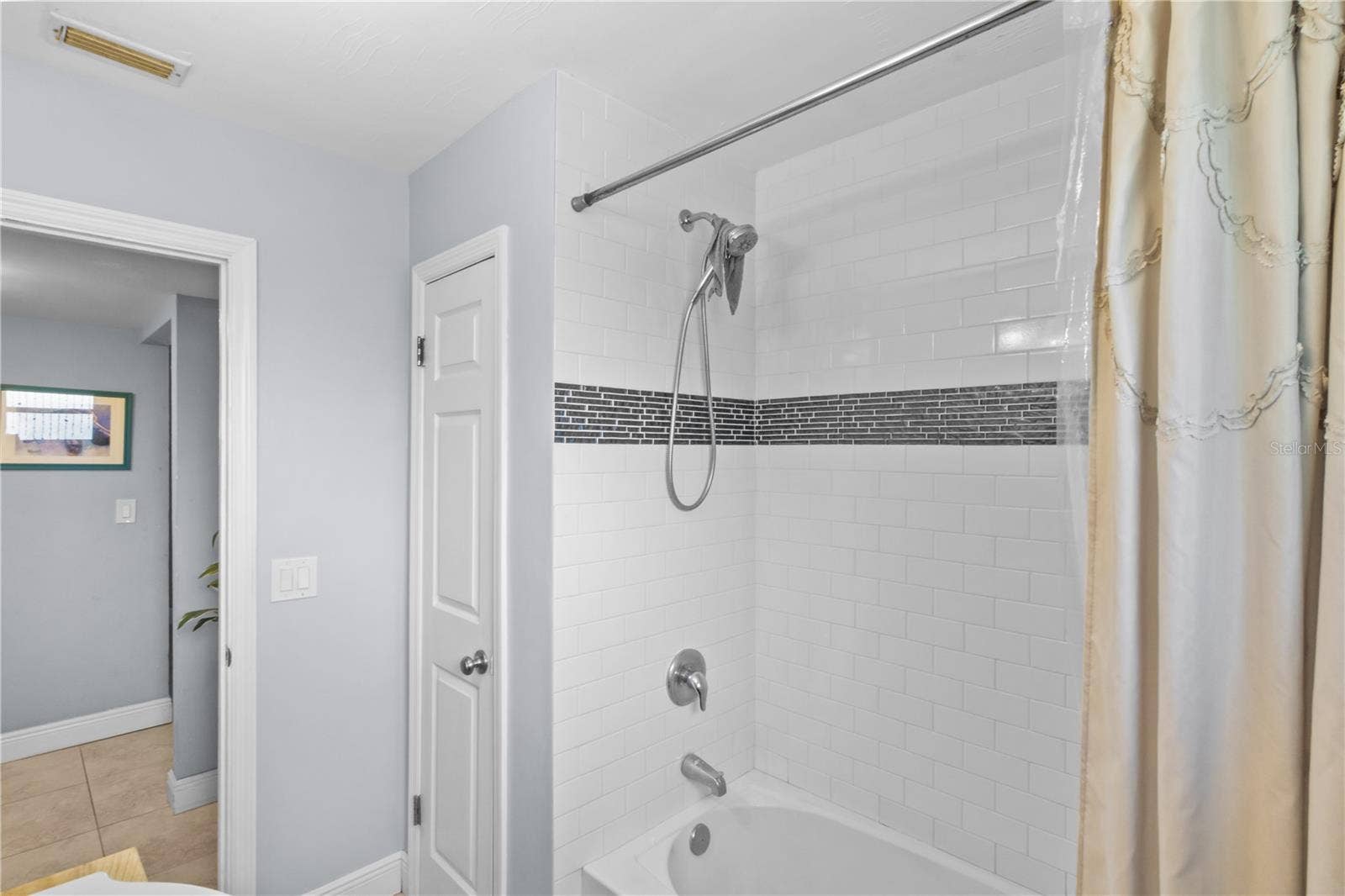 4704 W BAY AVENUE, Tampa, FL 33616