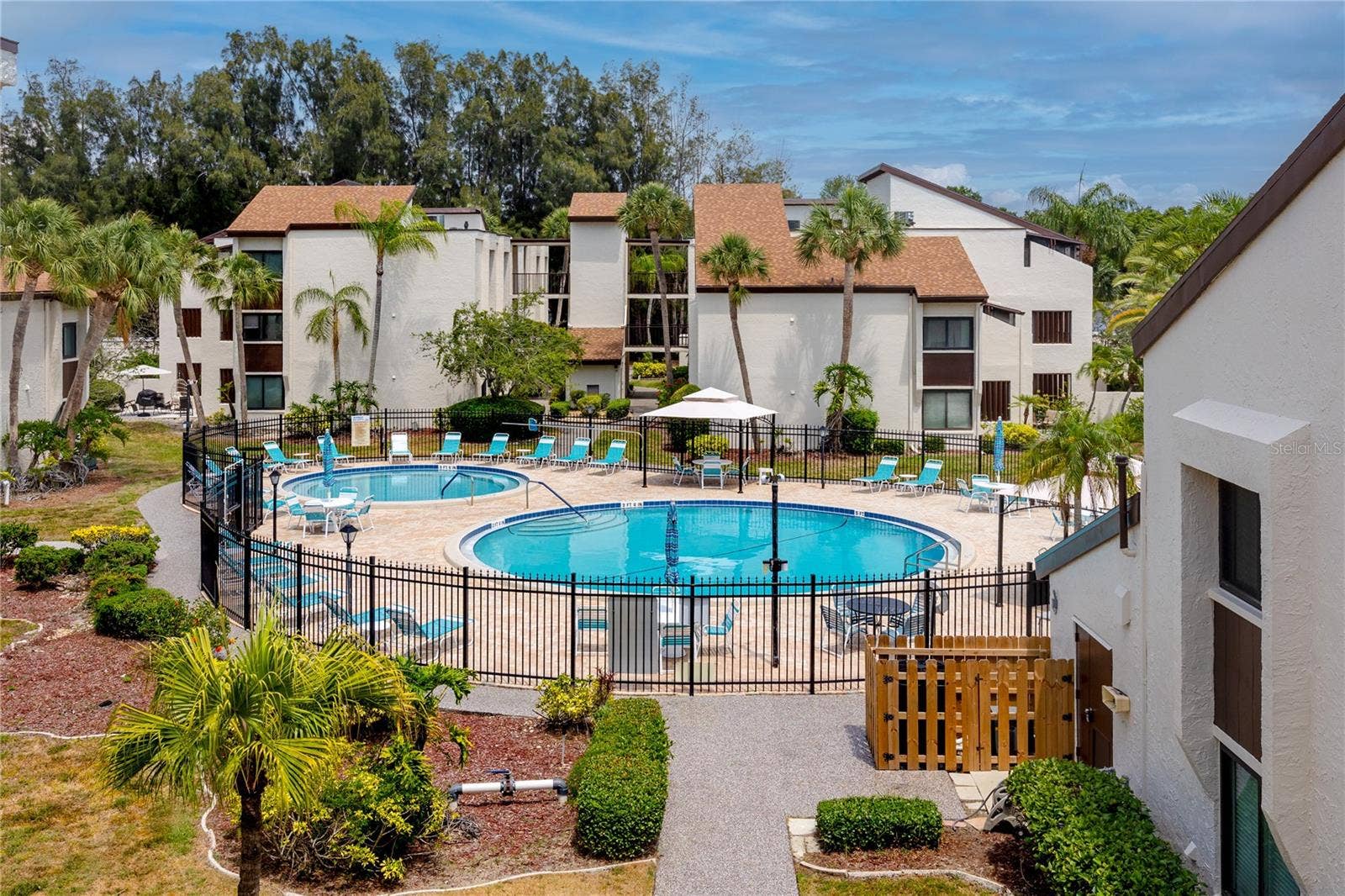 2207 BELLEAIR ROAD, #B30, Clearwater, FL 33764 2207 BELLEAIR ROAD, #B30, Clearwater, FL 33764