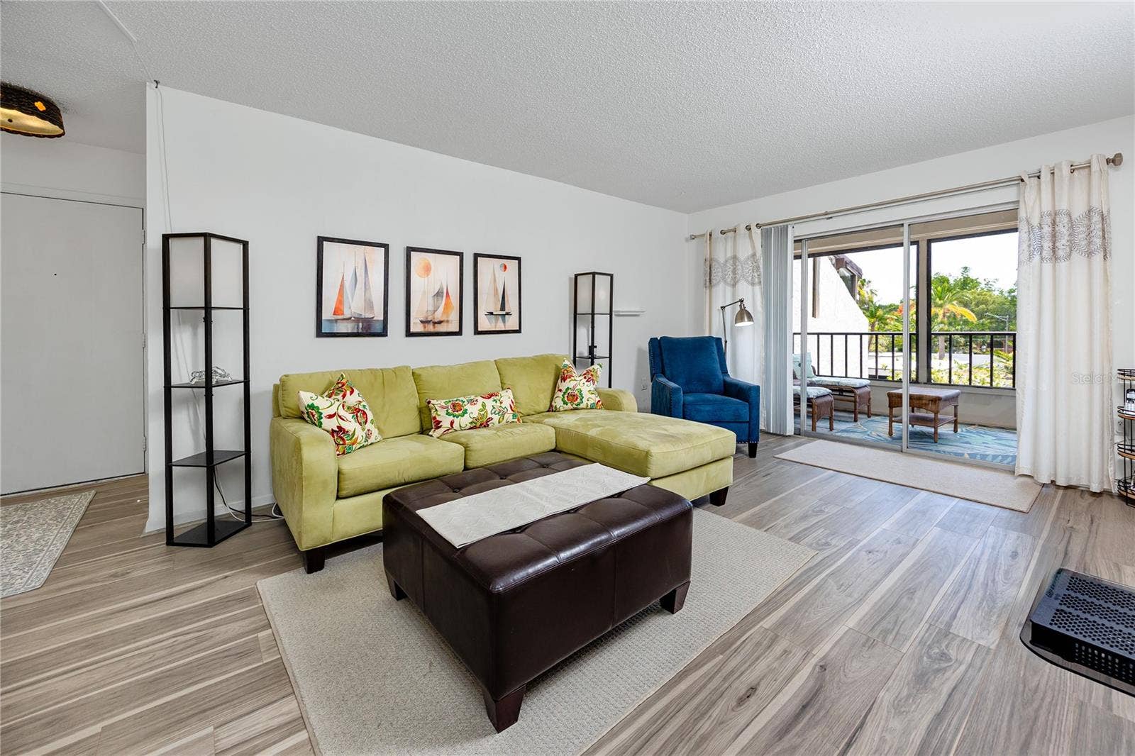 2207 BELLEAIR ROAD, #B30, Clearwater, FL 33764 2207 BELLEAIR ROAD, #B30, Clearwater, FL 33764
