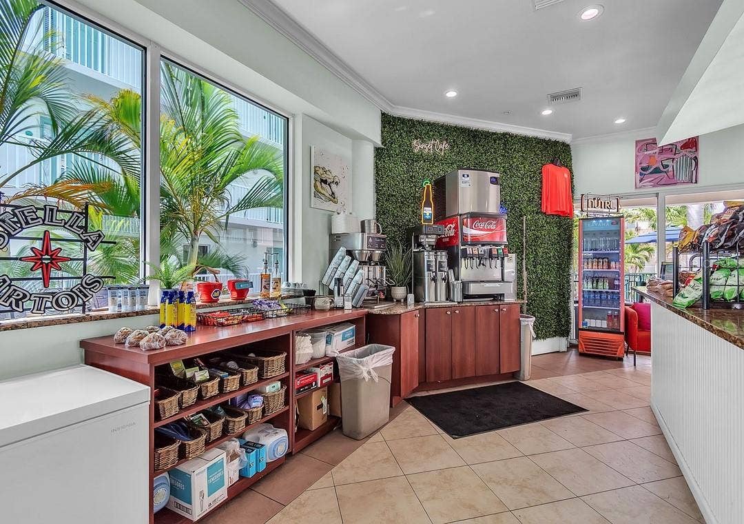 12000 GULF BOULEVARD, #403S, Treasure Island, FL 33706 12000 GULF BOULEVARD, #403S, Treasure Island, FL 33706
