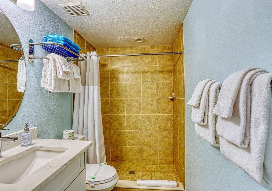 12000 GULF BOULEVARD, #403S, Treasure Island, FL 33706 12000 GULF BOULEVARD, #403S, Treasure Island, FL 33706