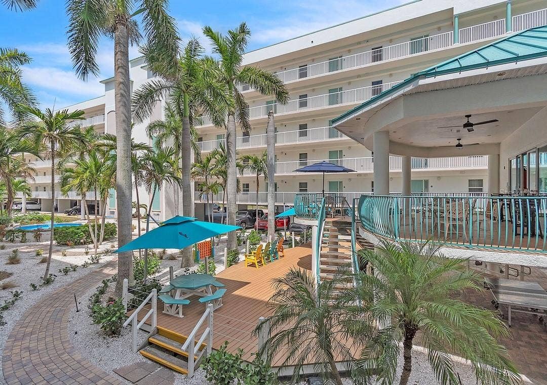 12000 GULF BOULEVARD, #403S, Treasure Island, FL 33706 12000 GULF BOULEVARD, #403S, Treasure Island, FL 33706