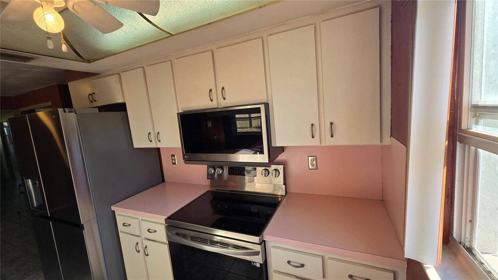 6123 MOOG RD, New Port Richey, FL 34652 6123 MOOG RD, New Port Richey, FL 34652