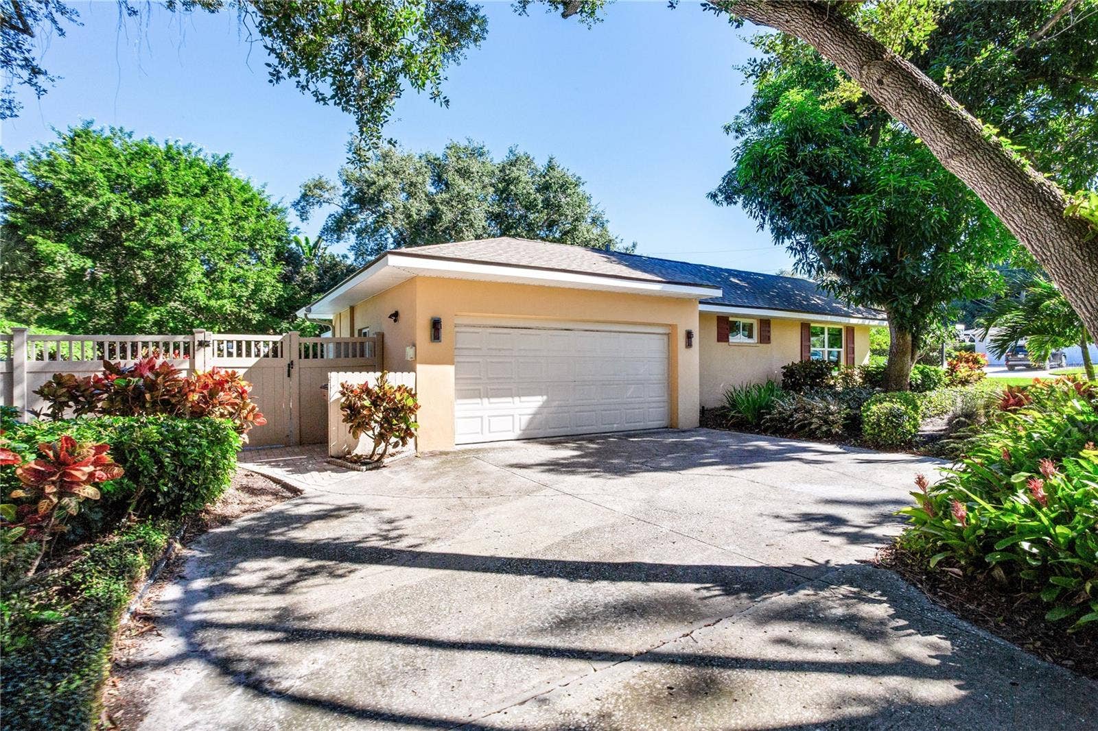 1734 EAGLES NEST DRIVE, Belleair, FL 33756 1734 EAGLES NEST DRIVE, Belleair, FL 33756