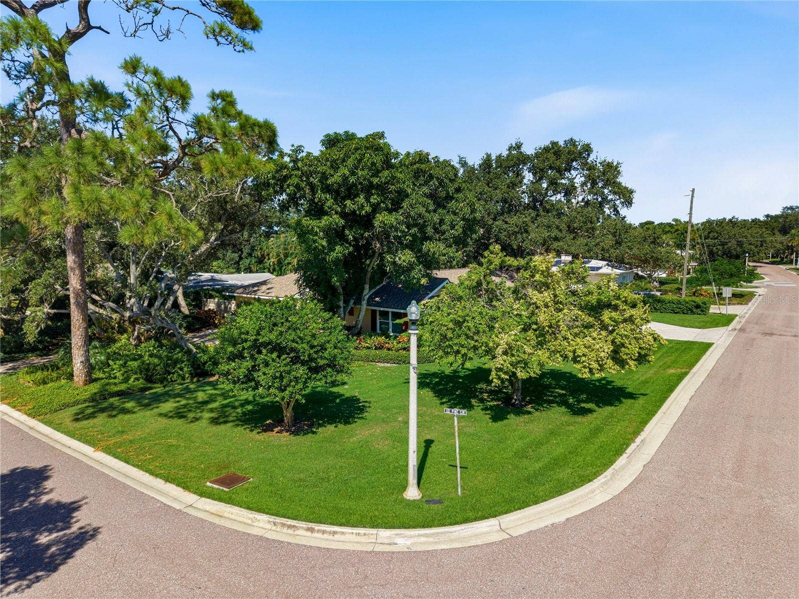 1734 EAGLES NEST DRIVE, Belleair, FL 33756 1734 EAGLES NEST DRIVE, Belleair, FL 33756