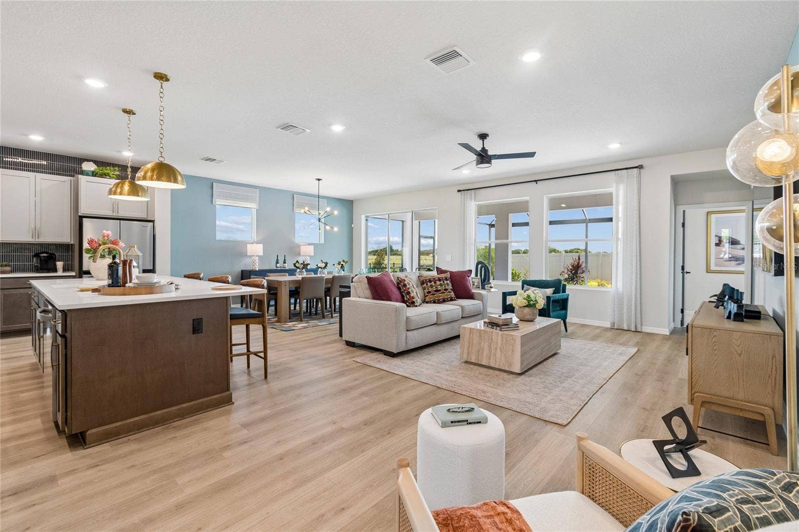 507 SPRING HARVEST DRIVE, Plant City, FL 33566 Family Room