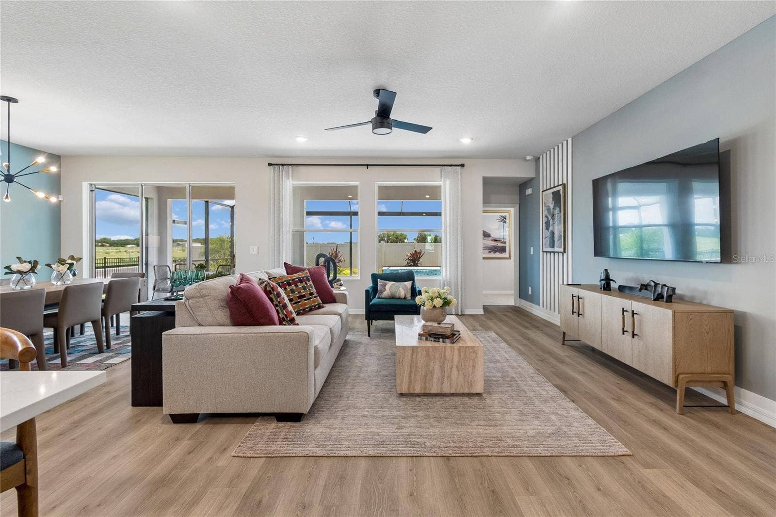 507 SPRING HARVEST DRIVE, Plant City, FL 33566 Family Room
