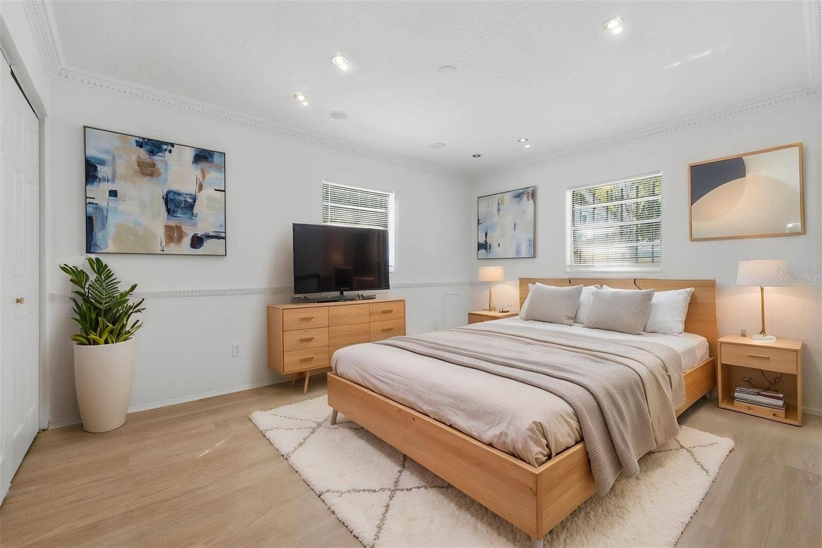 3010 EMERSON AVENUE S, St Petersburg, FL 33712 Virtually staged