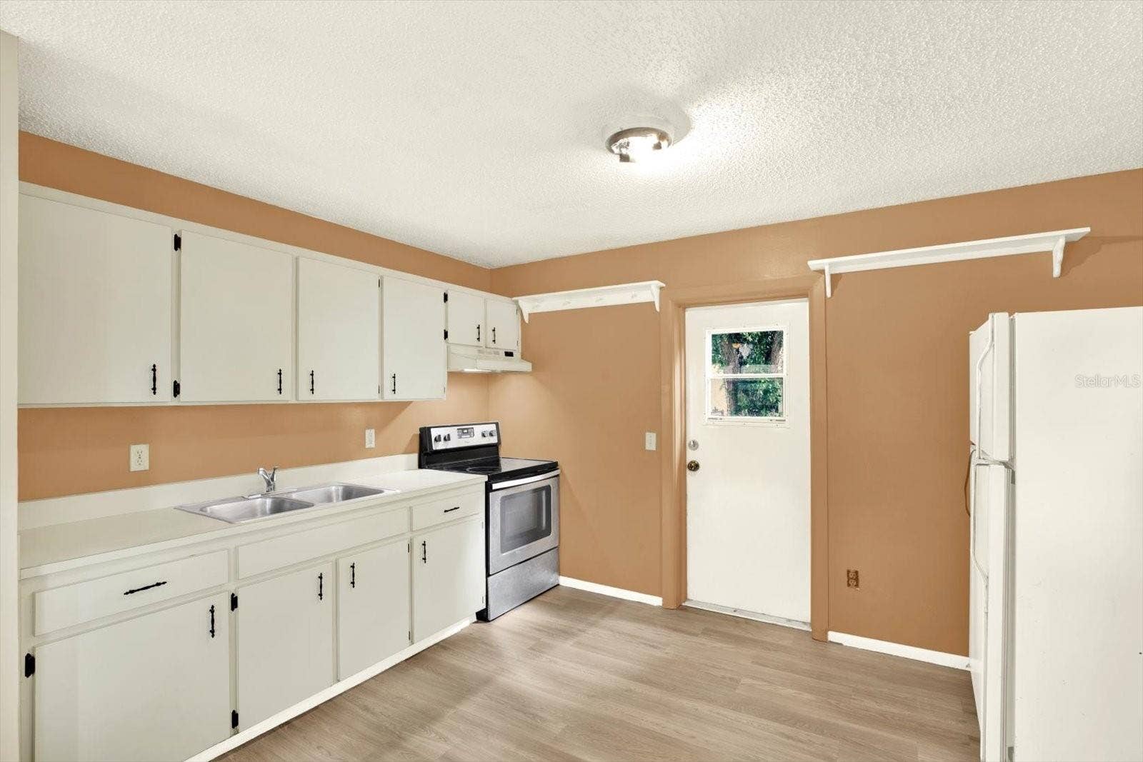 1602 E ANNONA AVENUE, Tampa, FL 33612 1602 E ANNONA AVENUE, Tampa, FL 33612