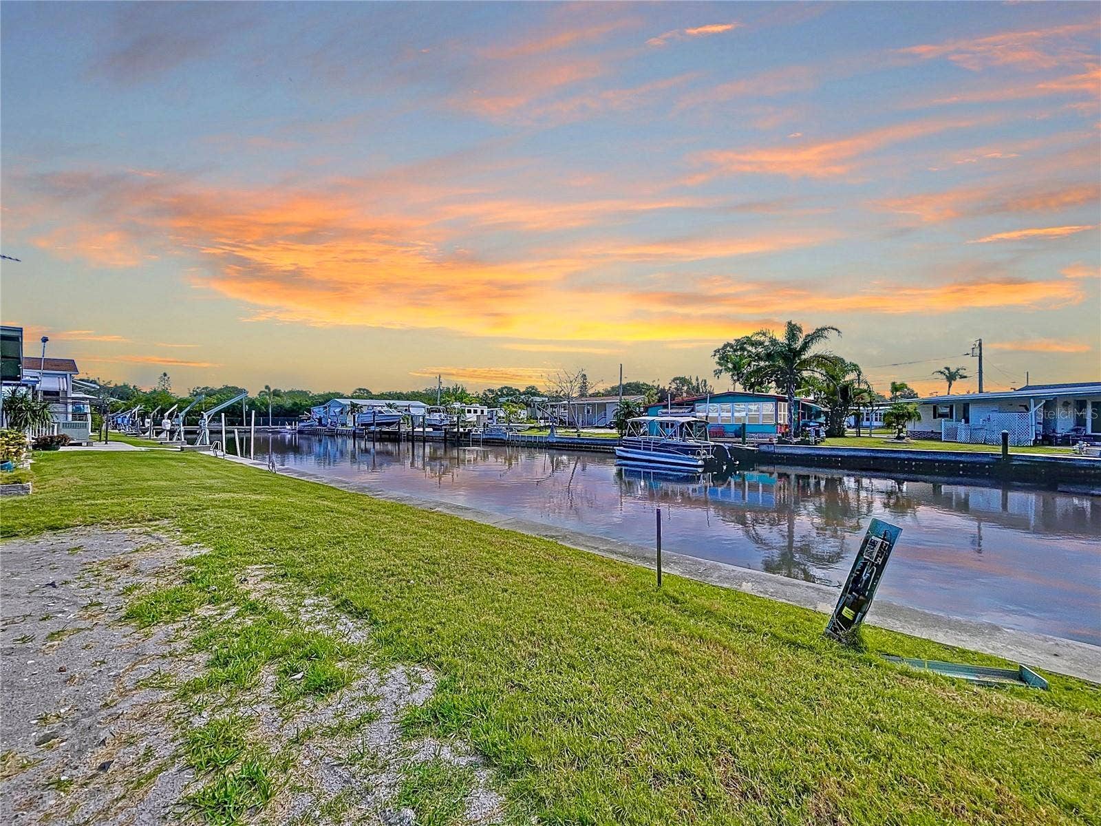 18 YAWL, Palm Harbor, FL 34683 18 YAWL, Palm Harbor, FL 34683