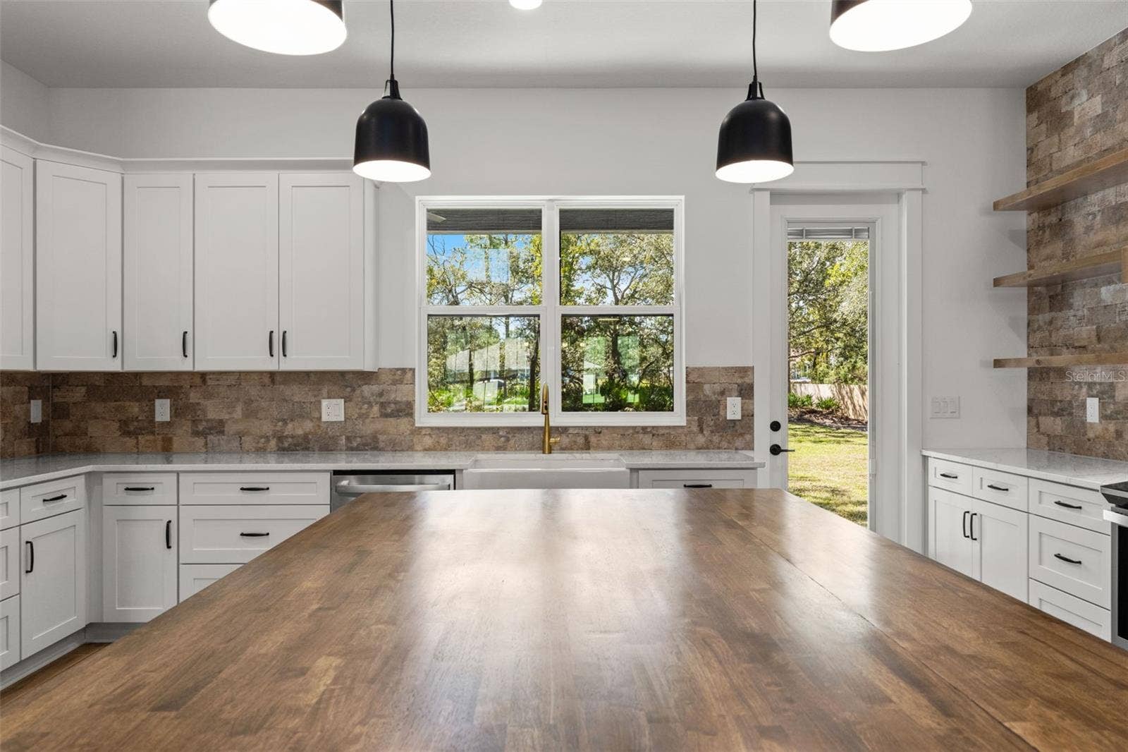 10077 LORETTO ST, Spring Hill, FL 34608 10077 LORETTO ST, Spring Hill, FL 34608