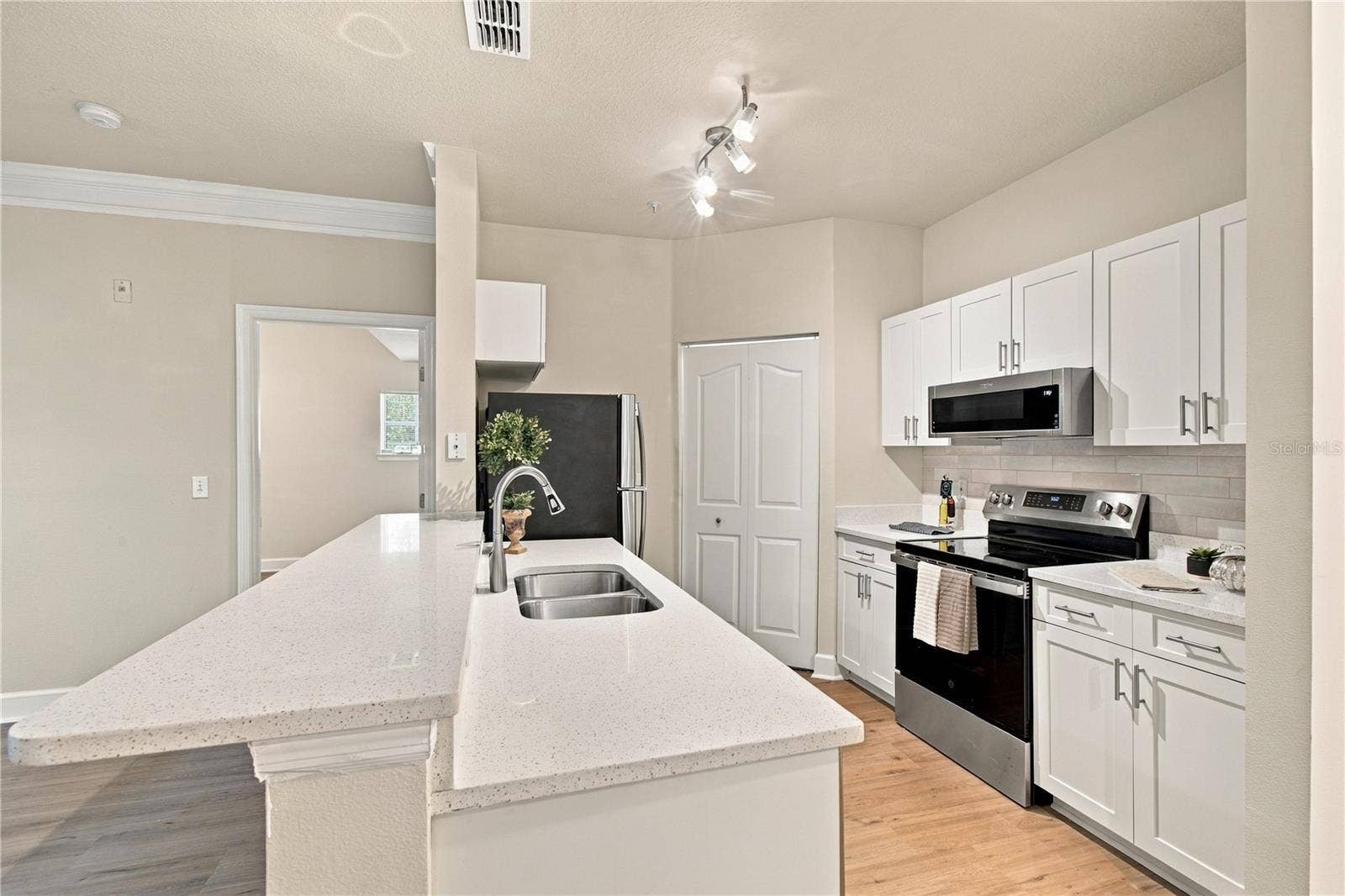 4207 S DALE MABRY HIGHWAY, #2113, Tampa, FL 33611