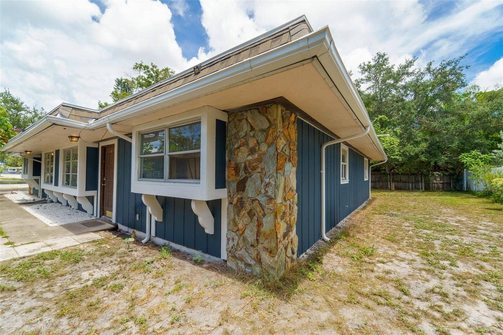 3517 SHERWOOD DRIVE, Largo, FL 33771 3517 SHERWOOD DRIVE, Largo, FL 33771