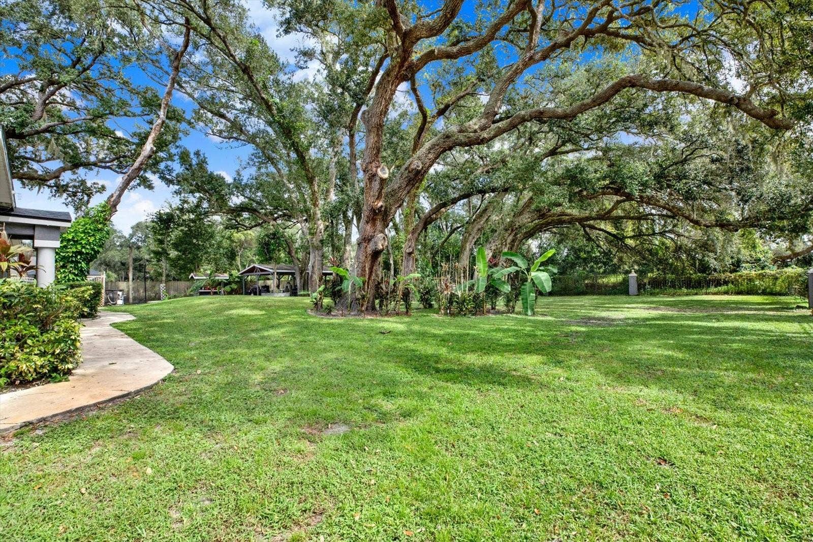 2416 BURLWOOD DRIVE, Lutz, FL 33549
