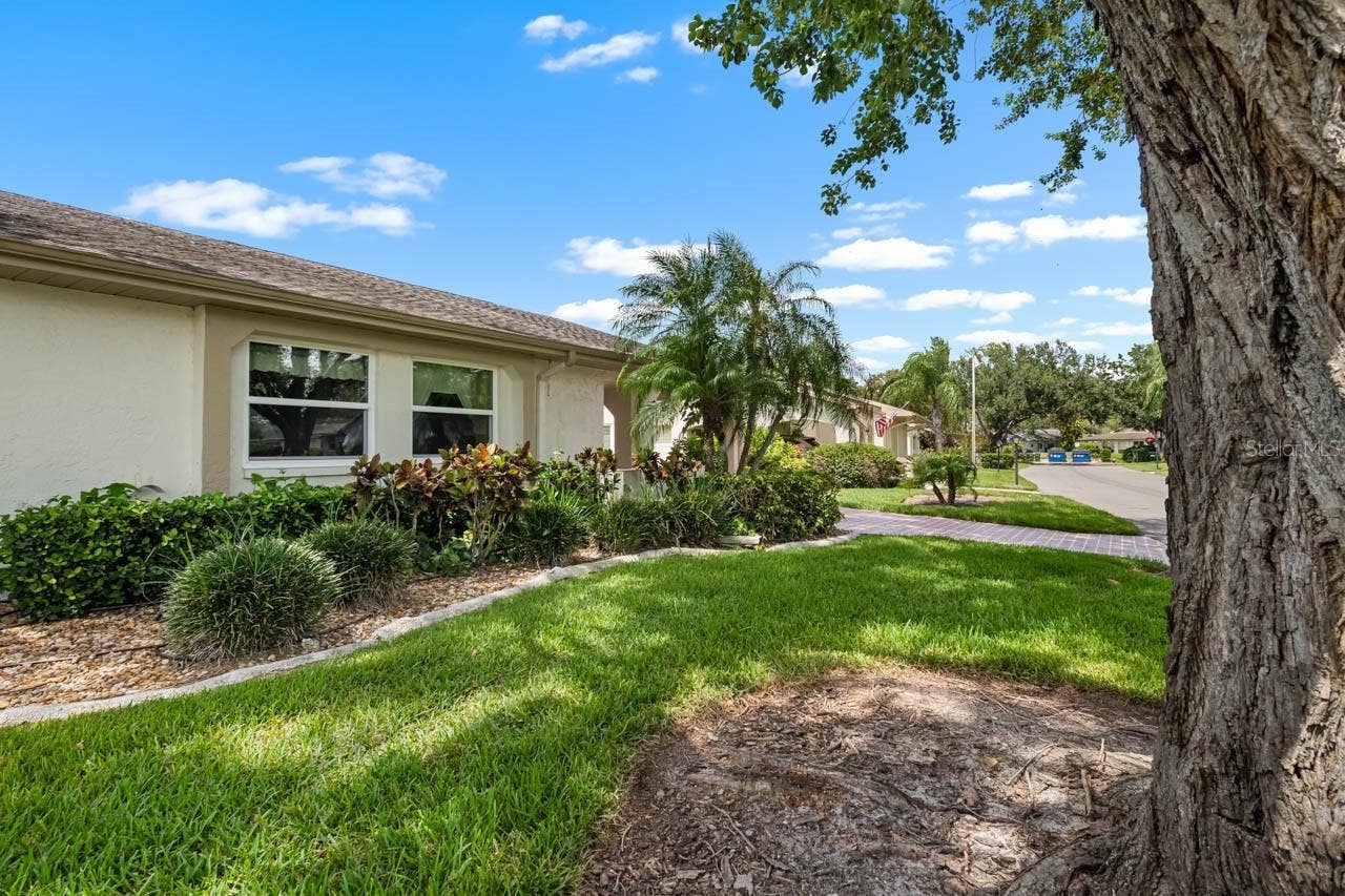 2109 HARLESTON PLACE, Sun City Center, FL 33573 2109 HARLESTON PLACE, Sun City Center, FL 33573